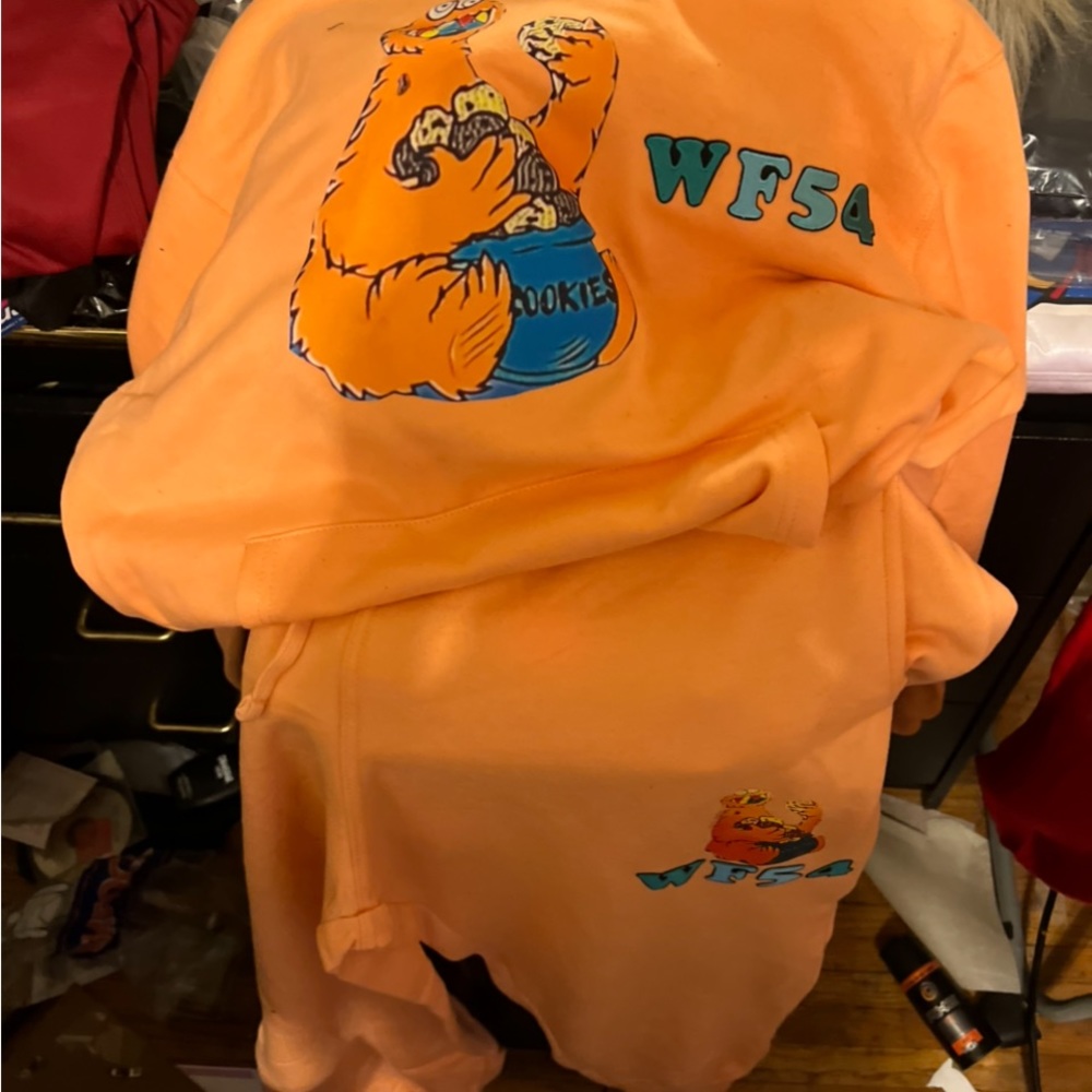 Sweatsuits - Picture 8 of 16